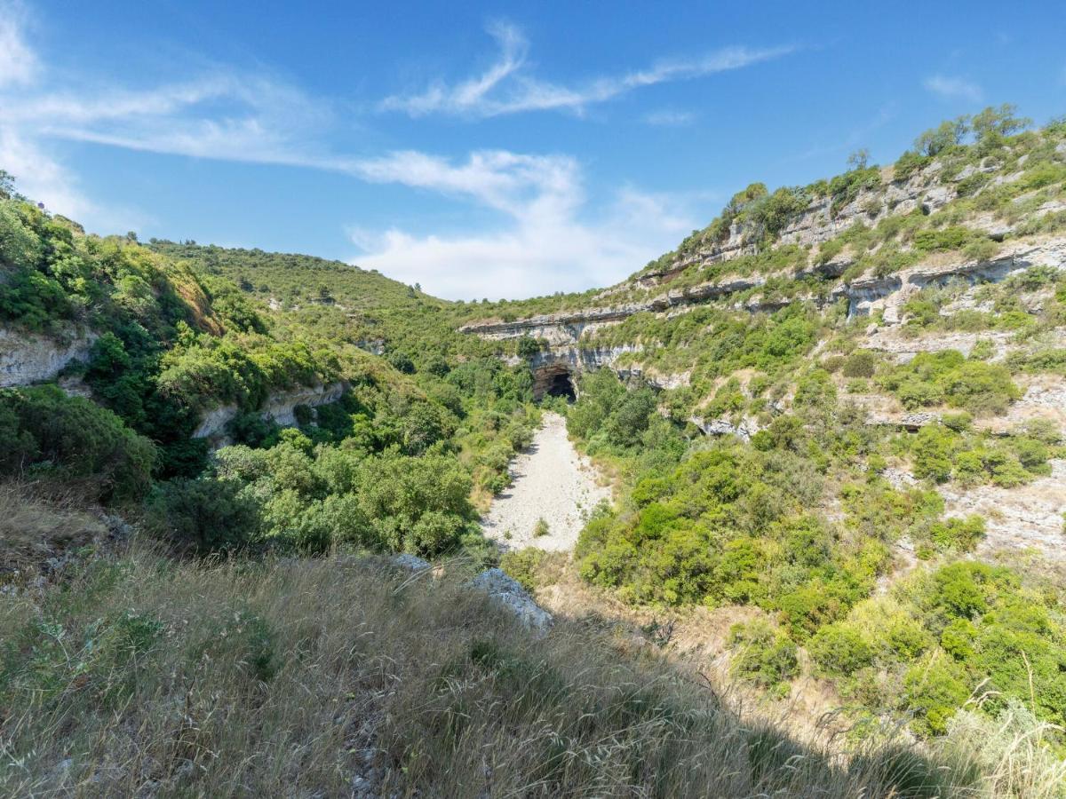 Cosy Holiday Home In Minerve With Garden Экстерьер фото