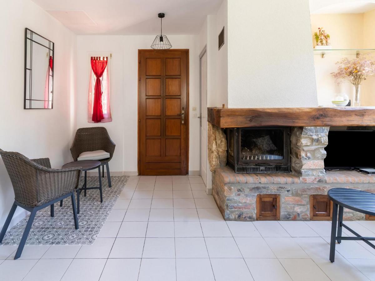 Cosy Holiday Home In Minerve With Garden Экстерьер фото